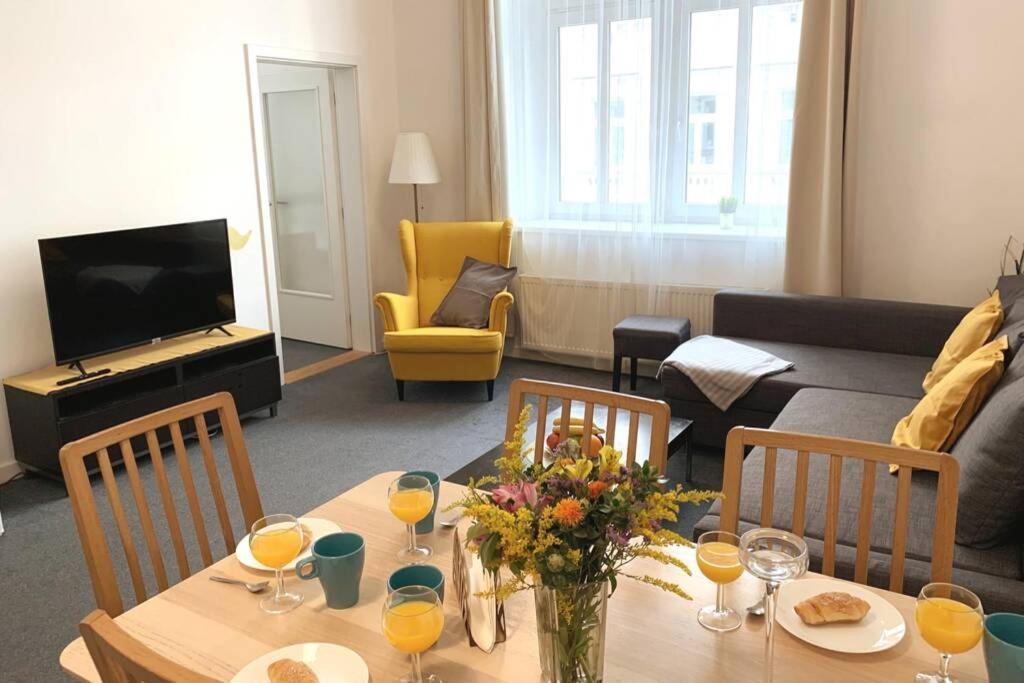 Little Tom Apartments 프라하 외부 사진